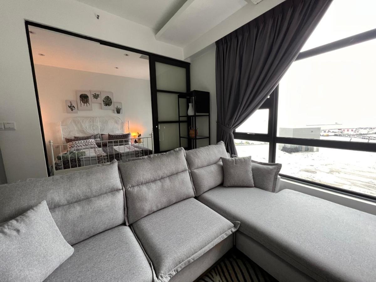 Jesselton Quay Suite By Backyard Kota Kinabalu Exterior photo