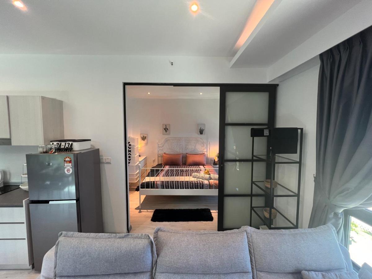 Jesselton Quay Suite By Backyard Kota Kinabalu Exterior photo